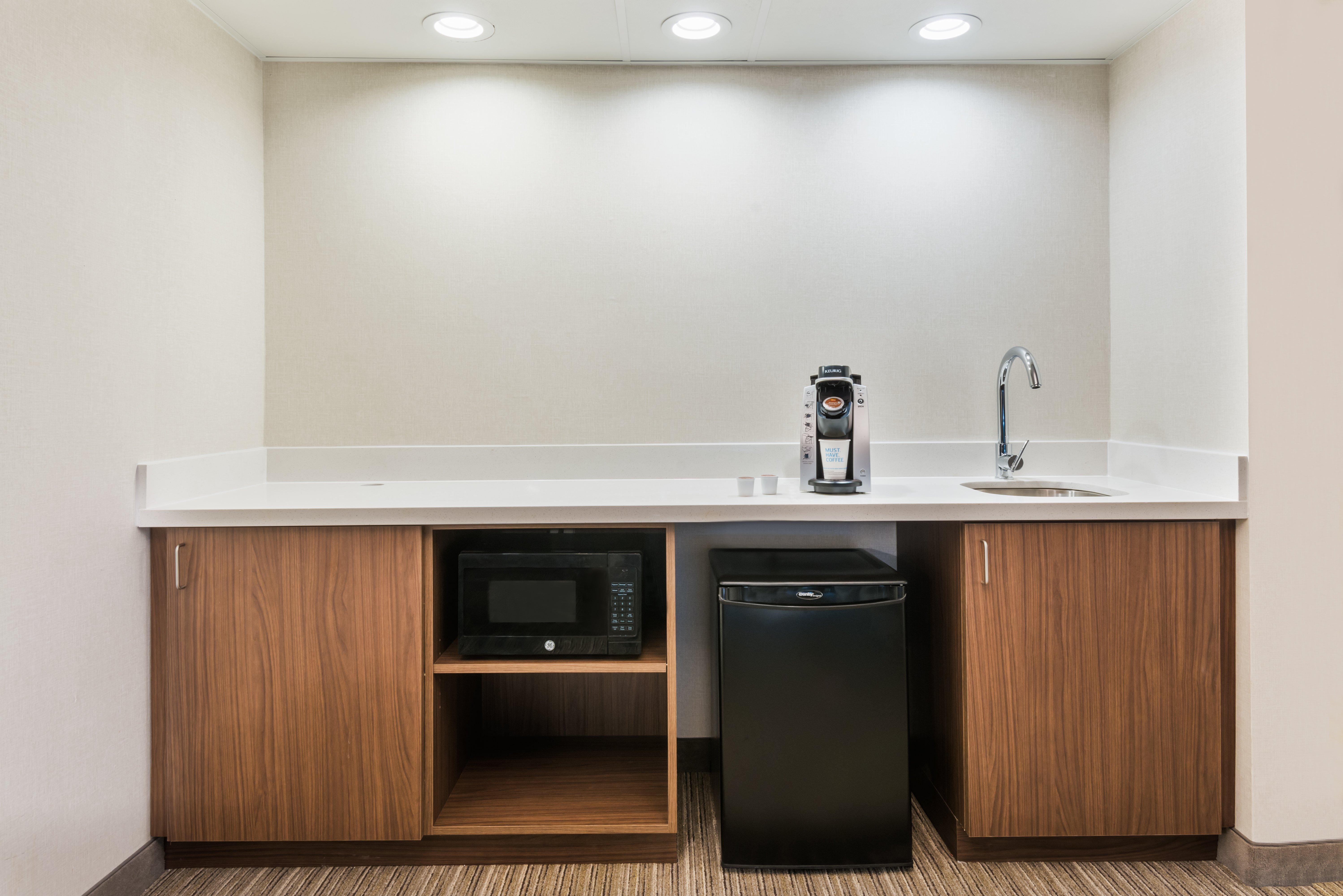 Holiday Inn Express Hotel & Suites Bentonville By Ihg Exterior photo
