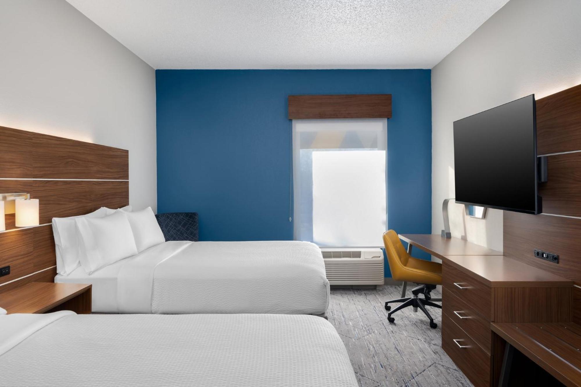 Holiday Inn Express Hotel & Suites Bentonville By Ihg Exterior photo