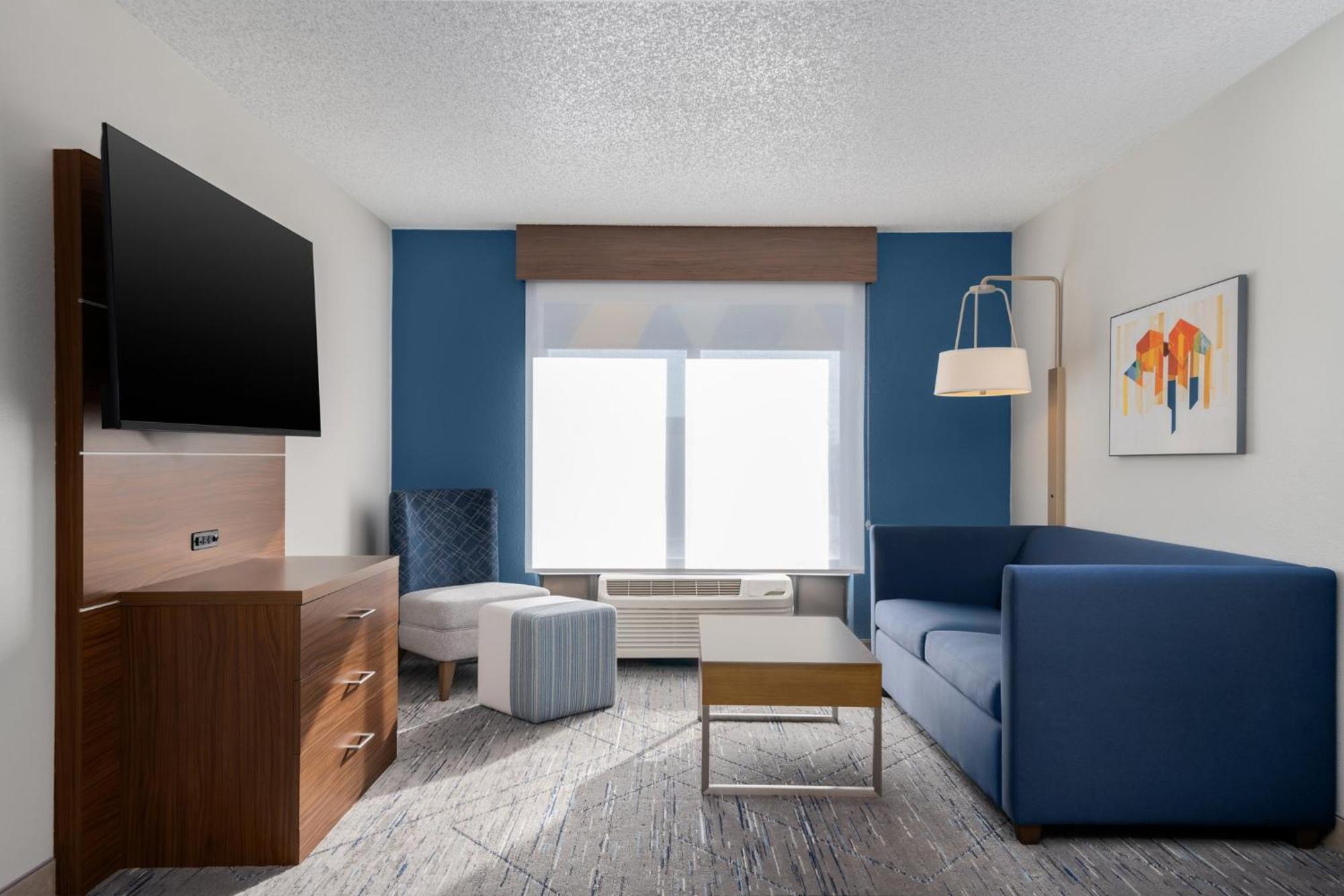 Holiday Inn Express Hotel & Suites Bentonville By Ihg Exterior photo